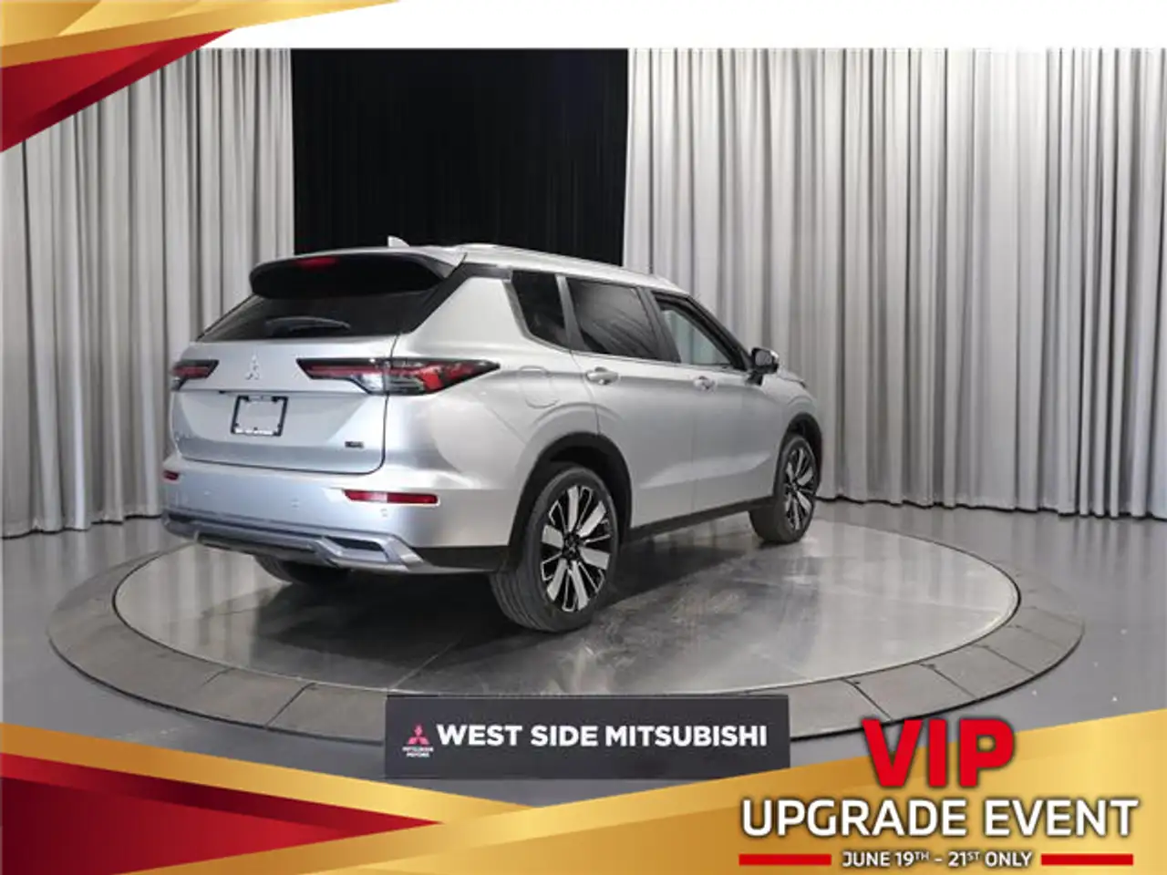 Mitsubishi Outlander photo Mitsubishi Outlander