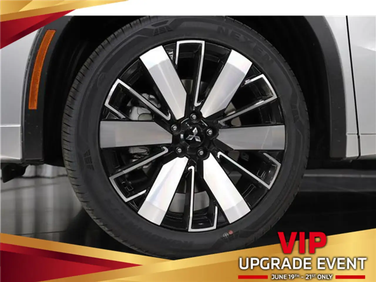 Mitsubishi Outlander photo Mitsubishi Outlander