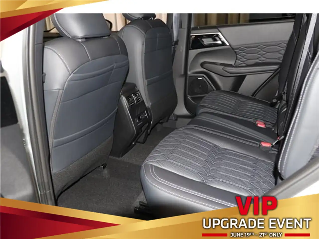 Mitsubishi Outlander photo Mitsubishi Outlander