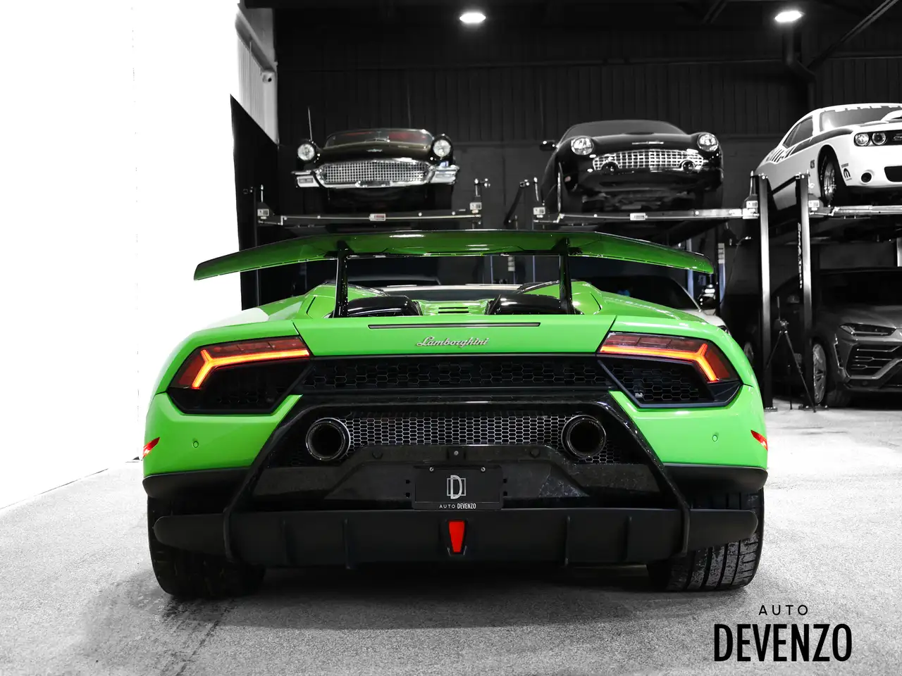 Lamborghini Huracán photo Lamborghini Huracán