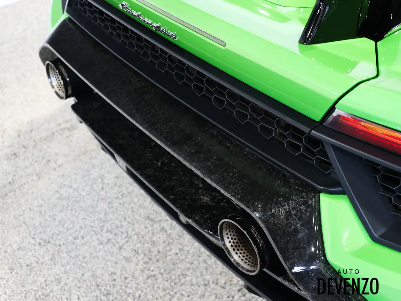 Lamborghini Huracán photo Lamborghini Huracán