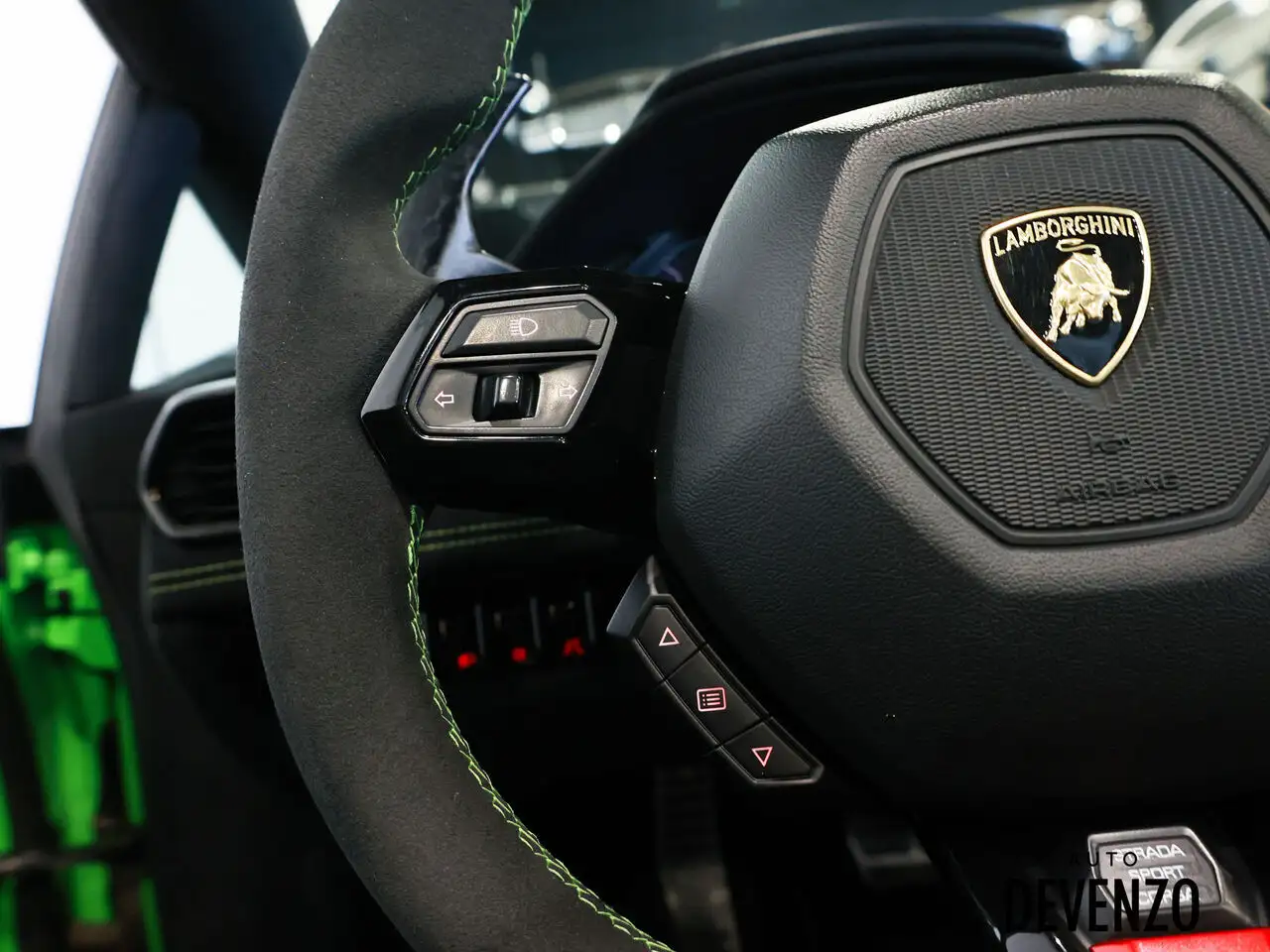 Lamborghini Huracán photo Lamborghini Huracán