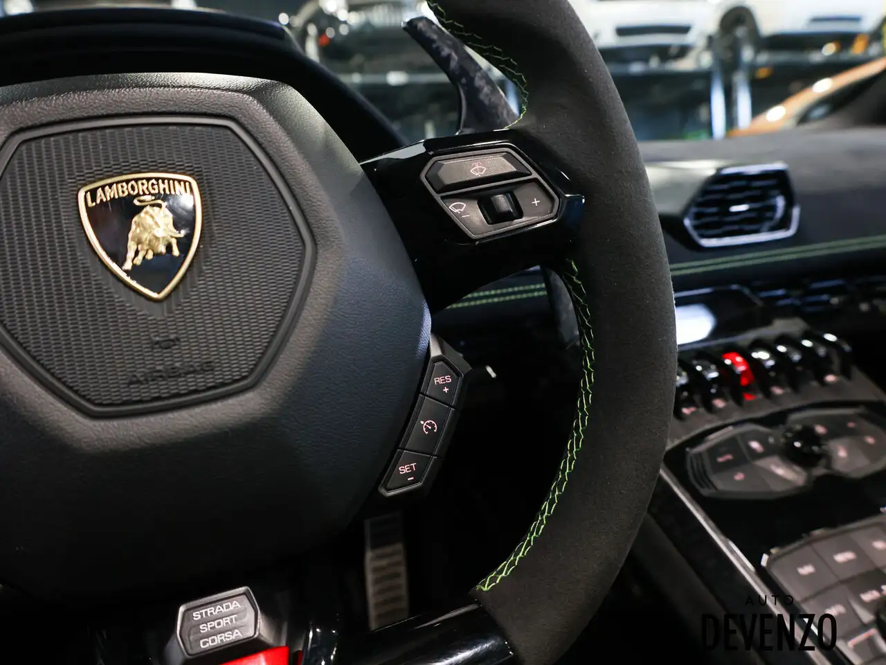 Lamborghini Huracán photo Lamborghini Huracán