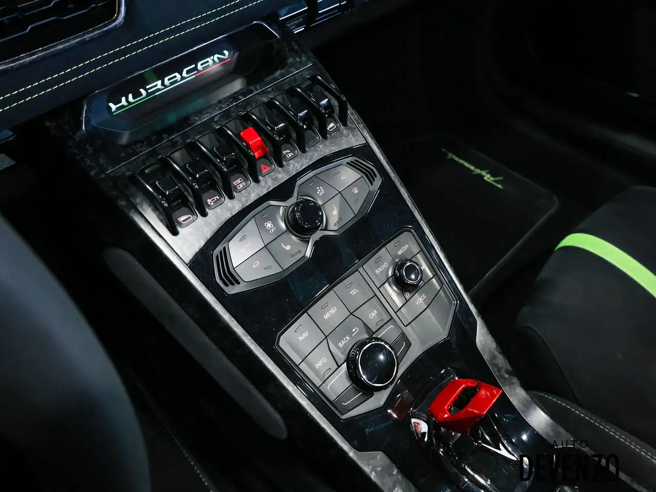 Lamborghini Huracán photo Lamborghini Huracán