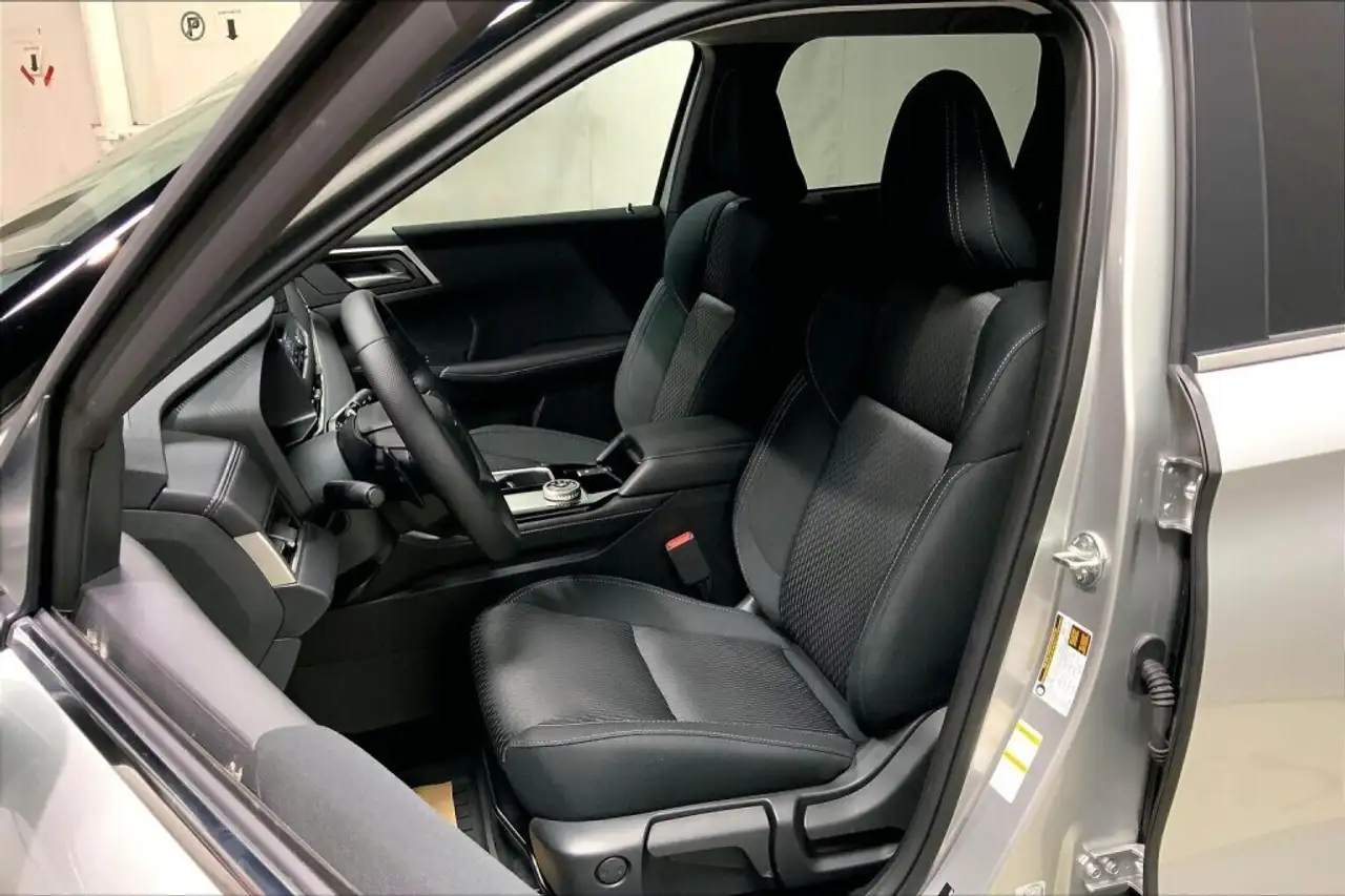 Mitsubishi Outlander снимка Mitsubishi Outlander