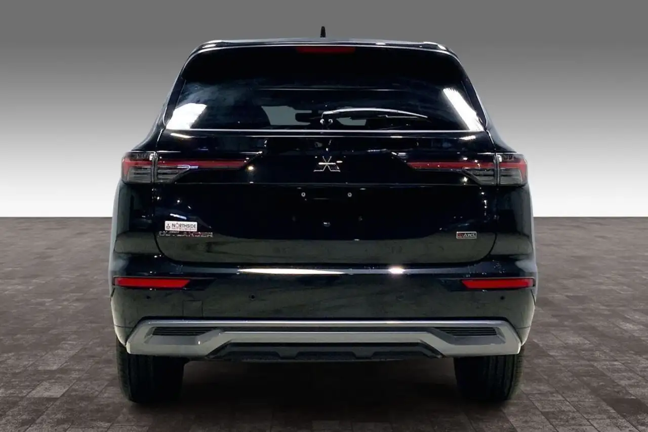 Mitsubishi Outlander photo Mitsubishi Outlander