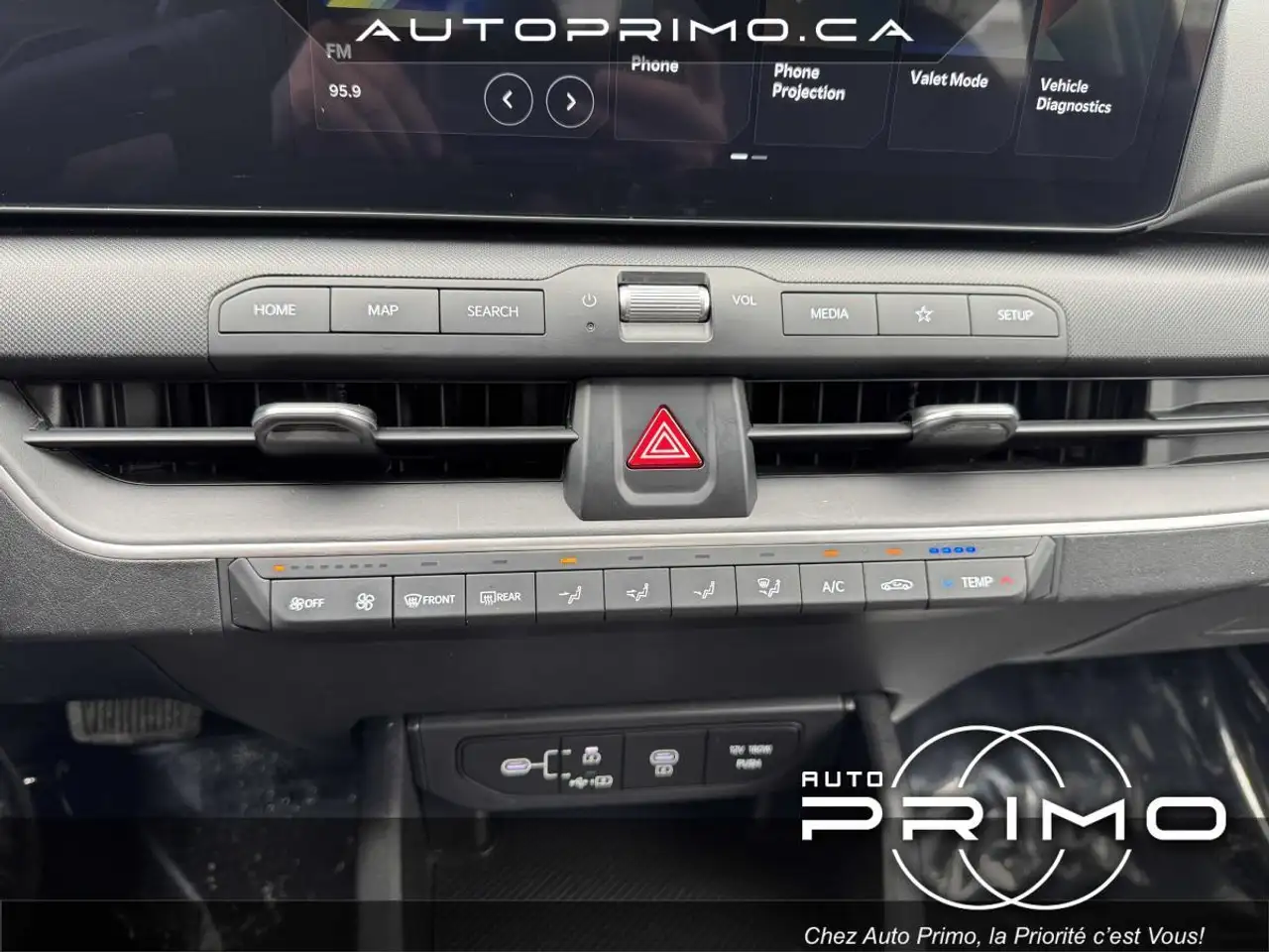 Kia K4 снимка Kia K4