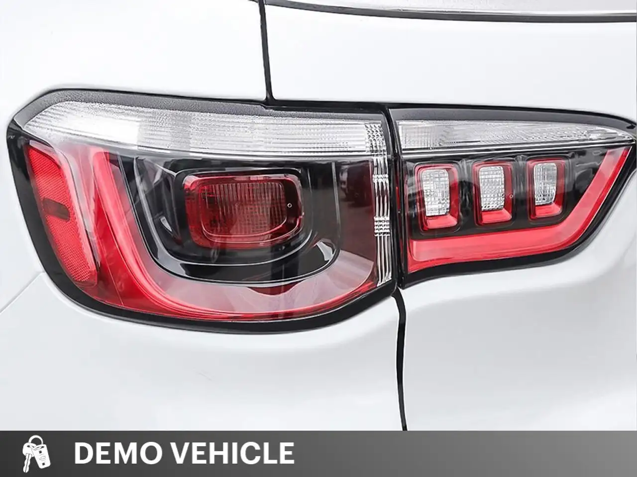 Jeep Compass photo Jeep Compass
