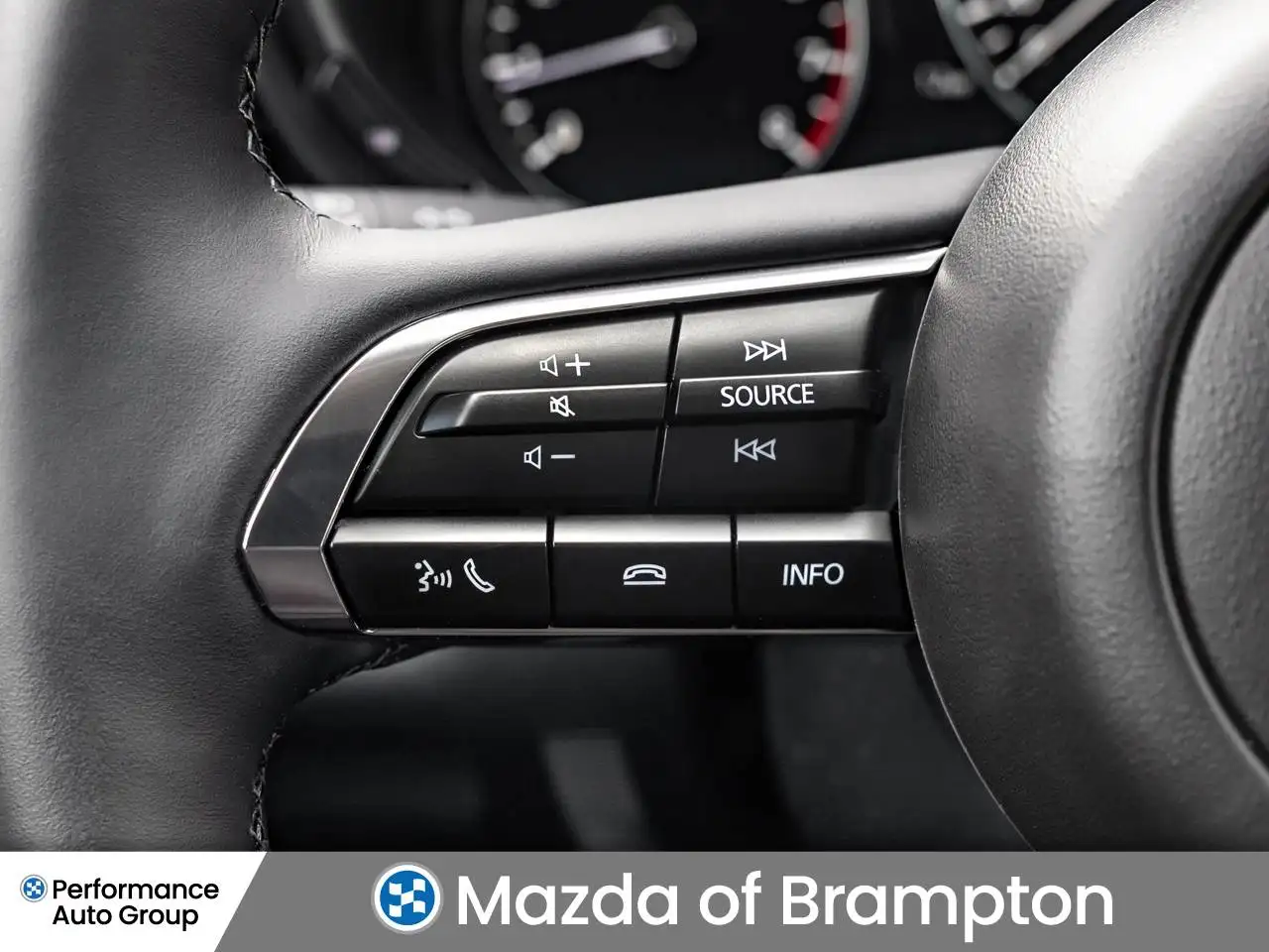Mazda CX-30 photo Mazda CX-30