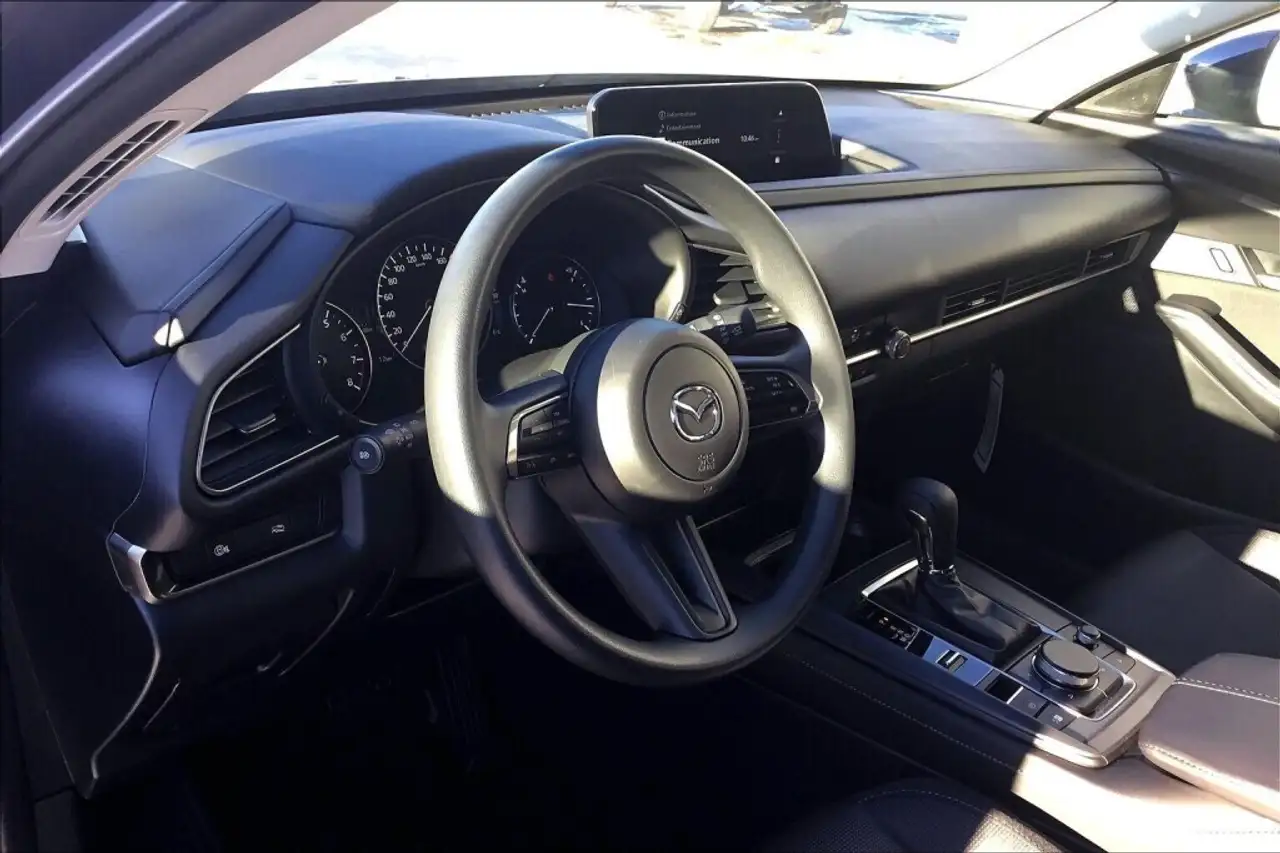 Mazda CX-30 photo Mazda CX-30