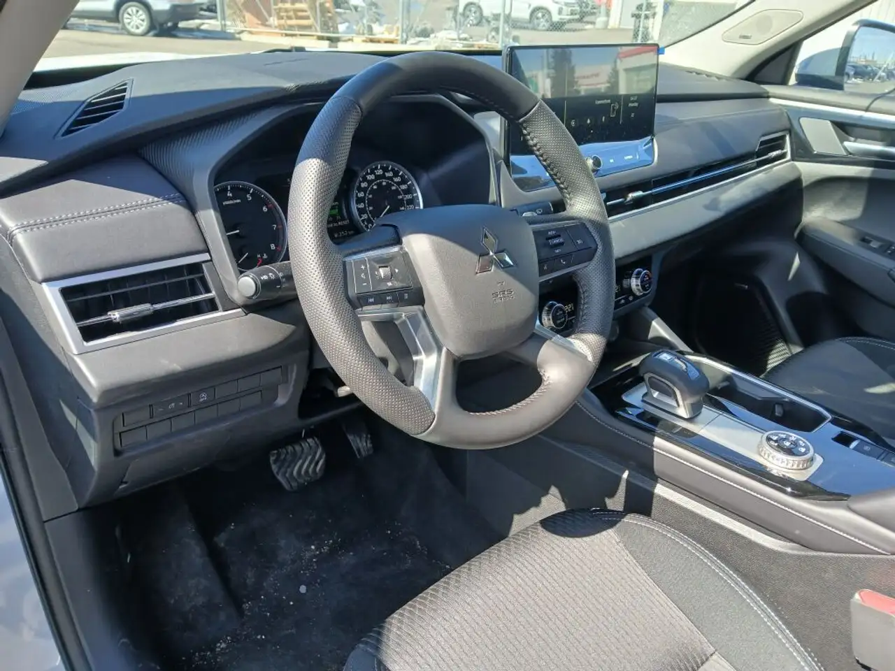 Mitsubishi Outlander снимка Mitsubishi Outlander