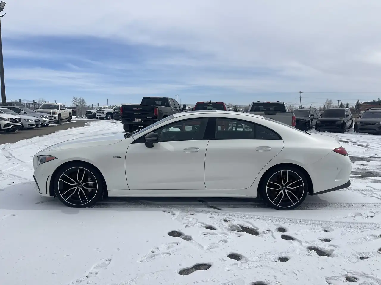 Mercedes-Benz CLS снимка Mercedes-Benz CLS