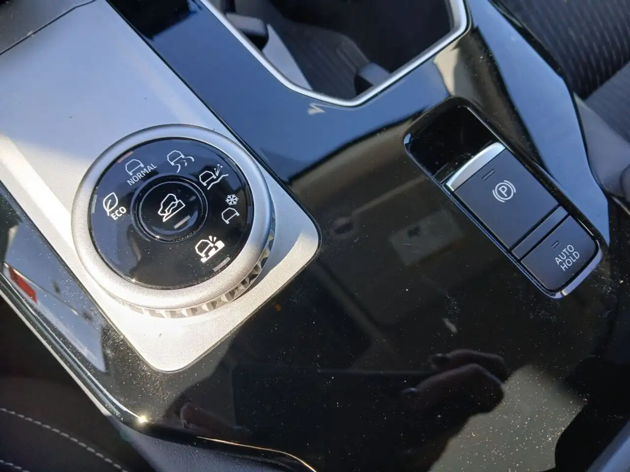 Mitsubishi Outlander снимка Mitsubishi Outlander