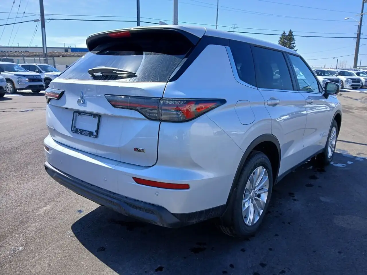 Mitsubishi Outlander снимка Mitsubishi Outlander