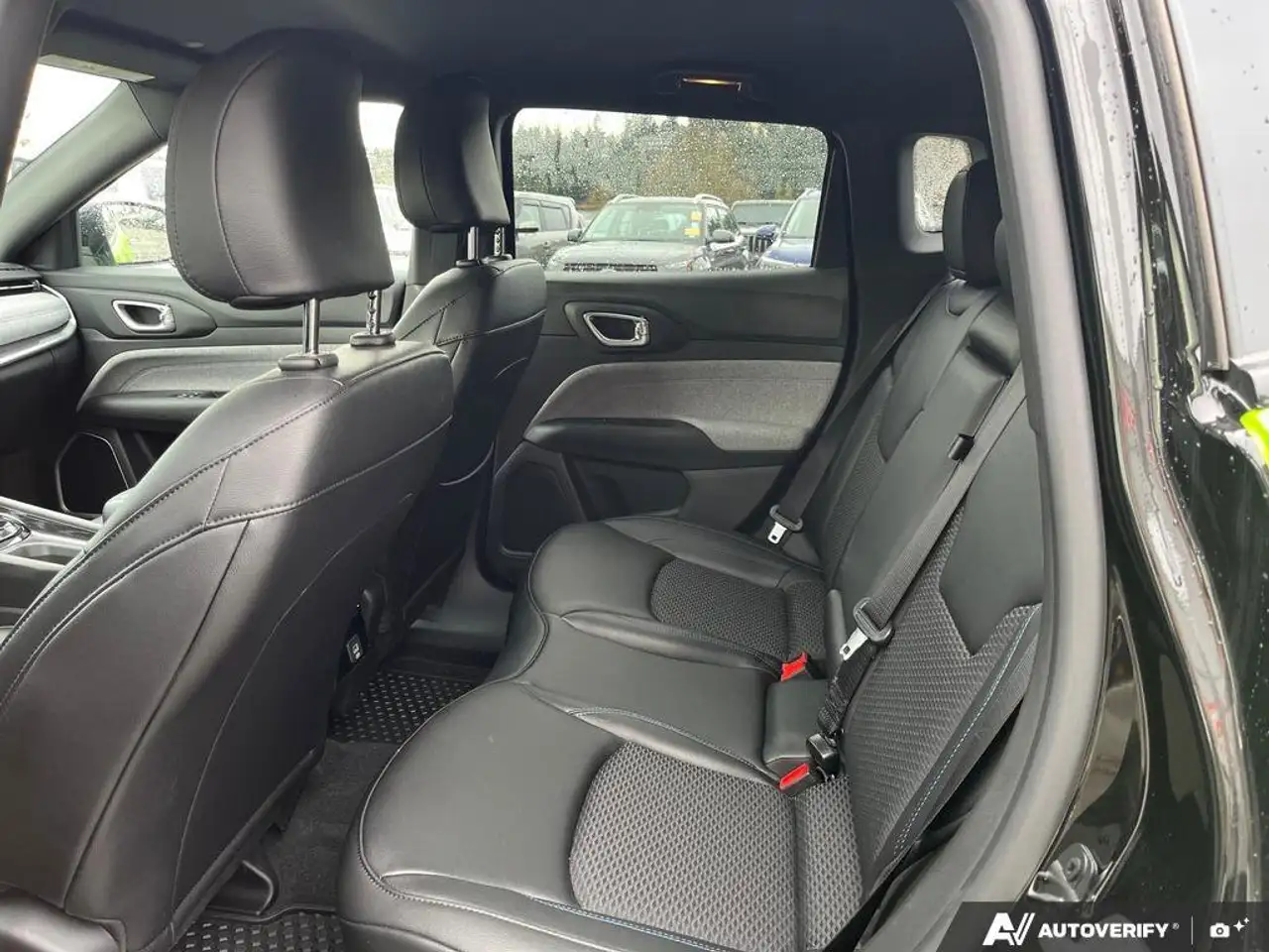 Jeep Compass снимка Jeep Compass