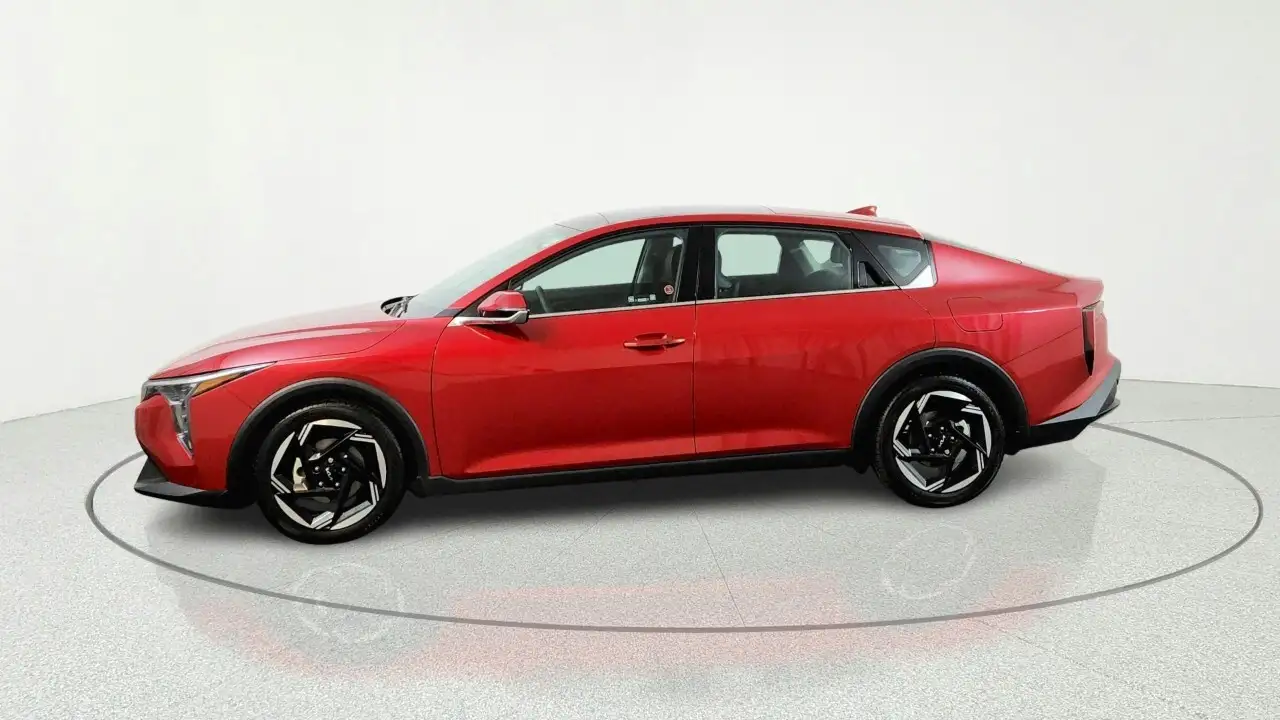 Kia K4 снимка Kia K4