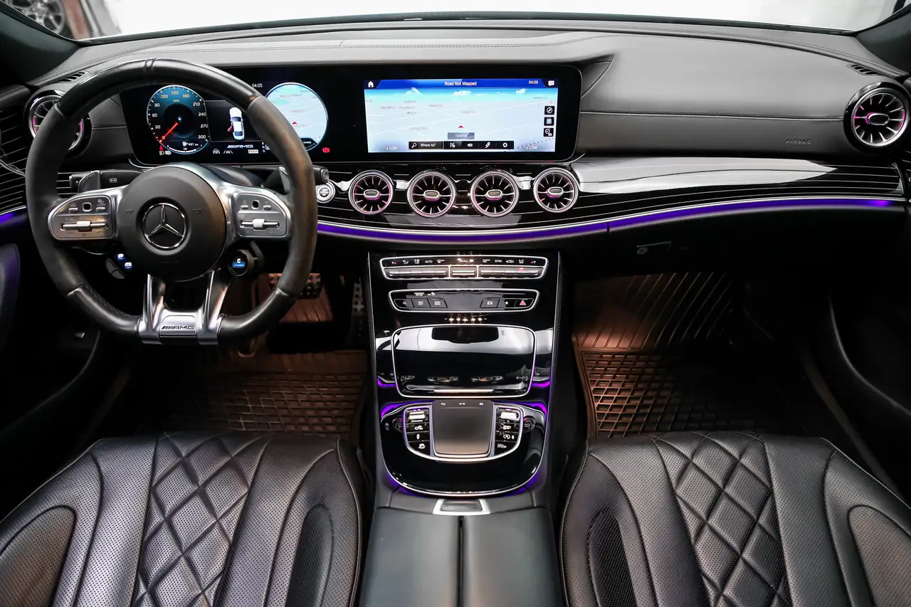 Mercedes-Benz CLS снимка Mercedes-Benz CLS