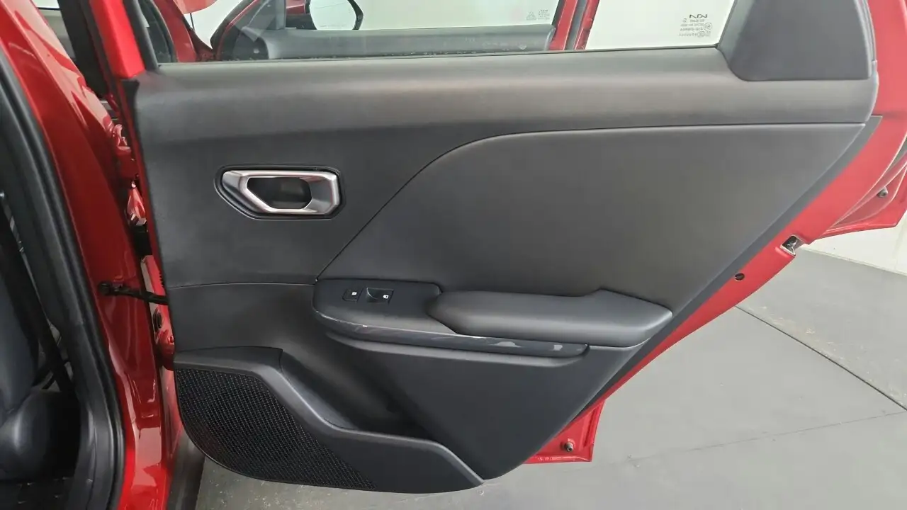 Kia K4 снимка Kia K4