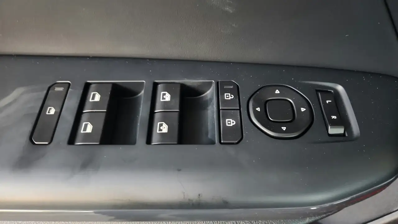 Kia K4 снимка Kia K4