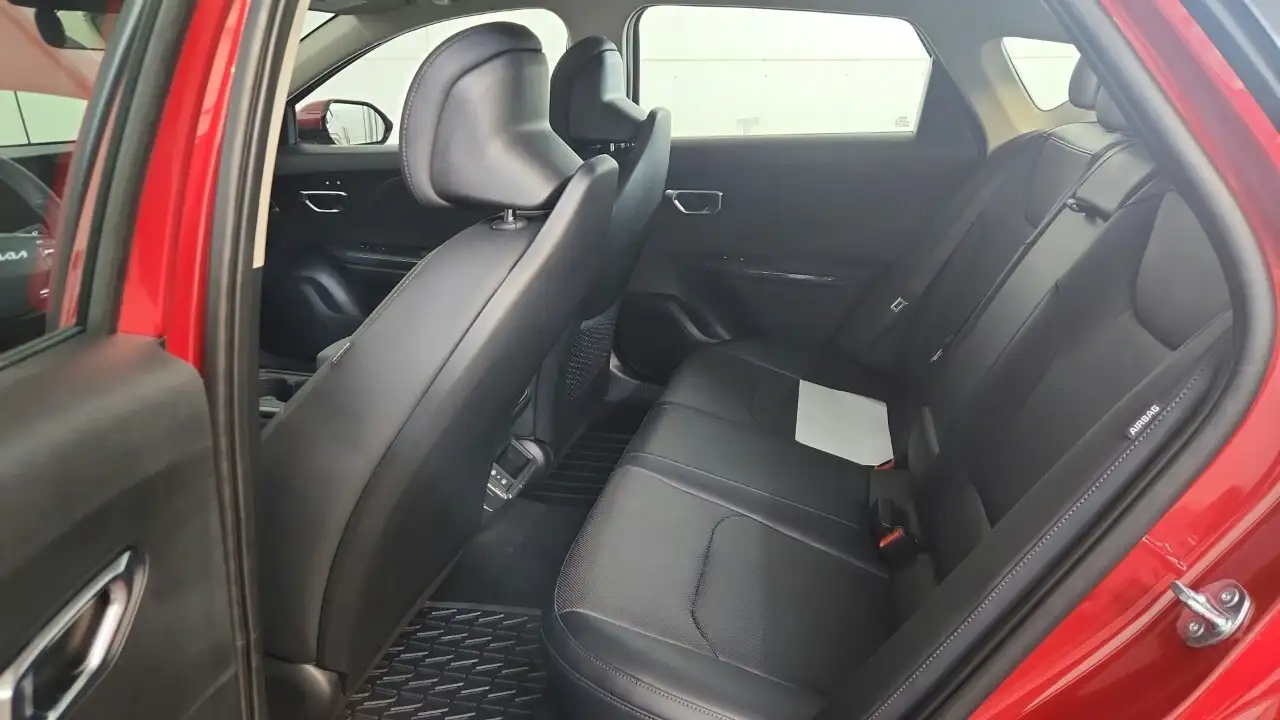 Kia K4 снимка Kia K4