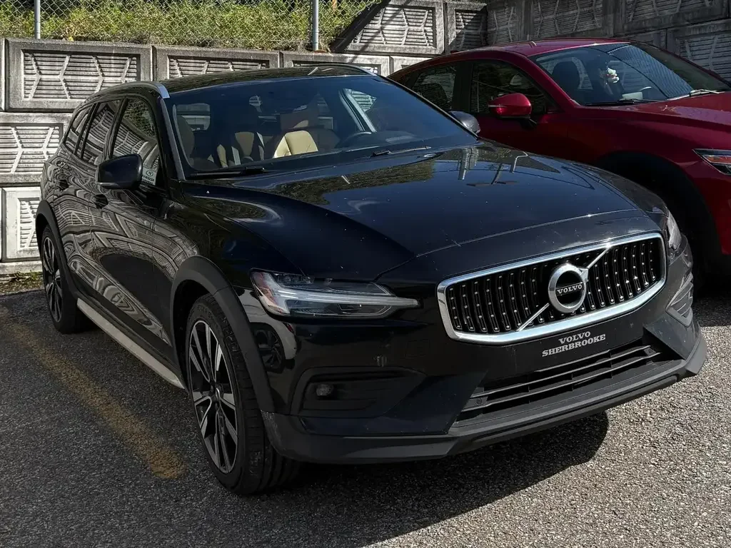 2021 Volvo V60 Cross Country