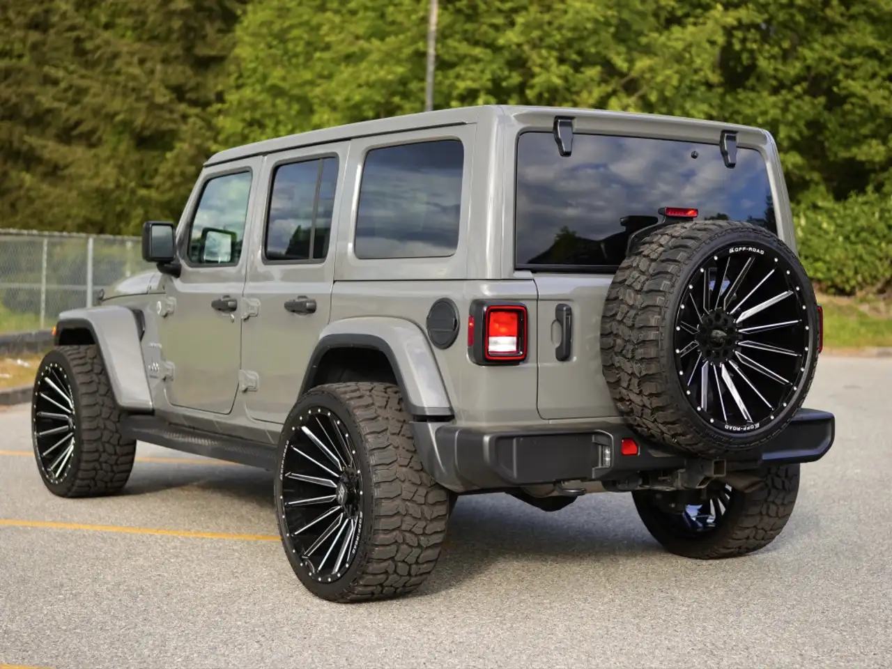 Jeep Wrangler photo Jeep Wrangler