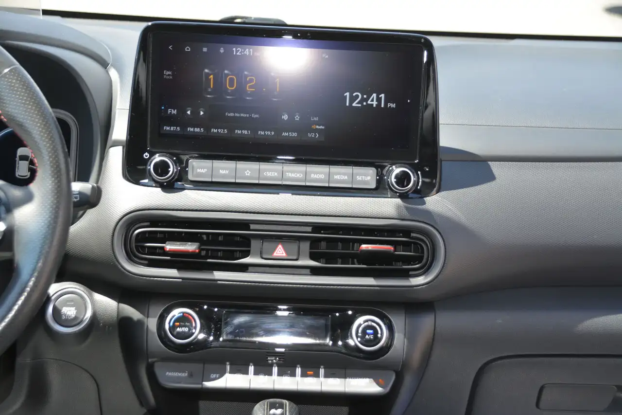 Hyundai KONA снимка Hyundai KONA