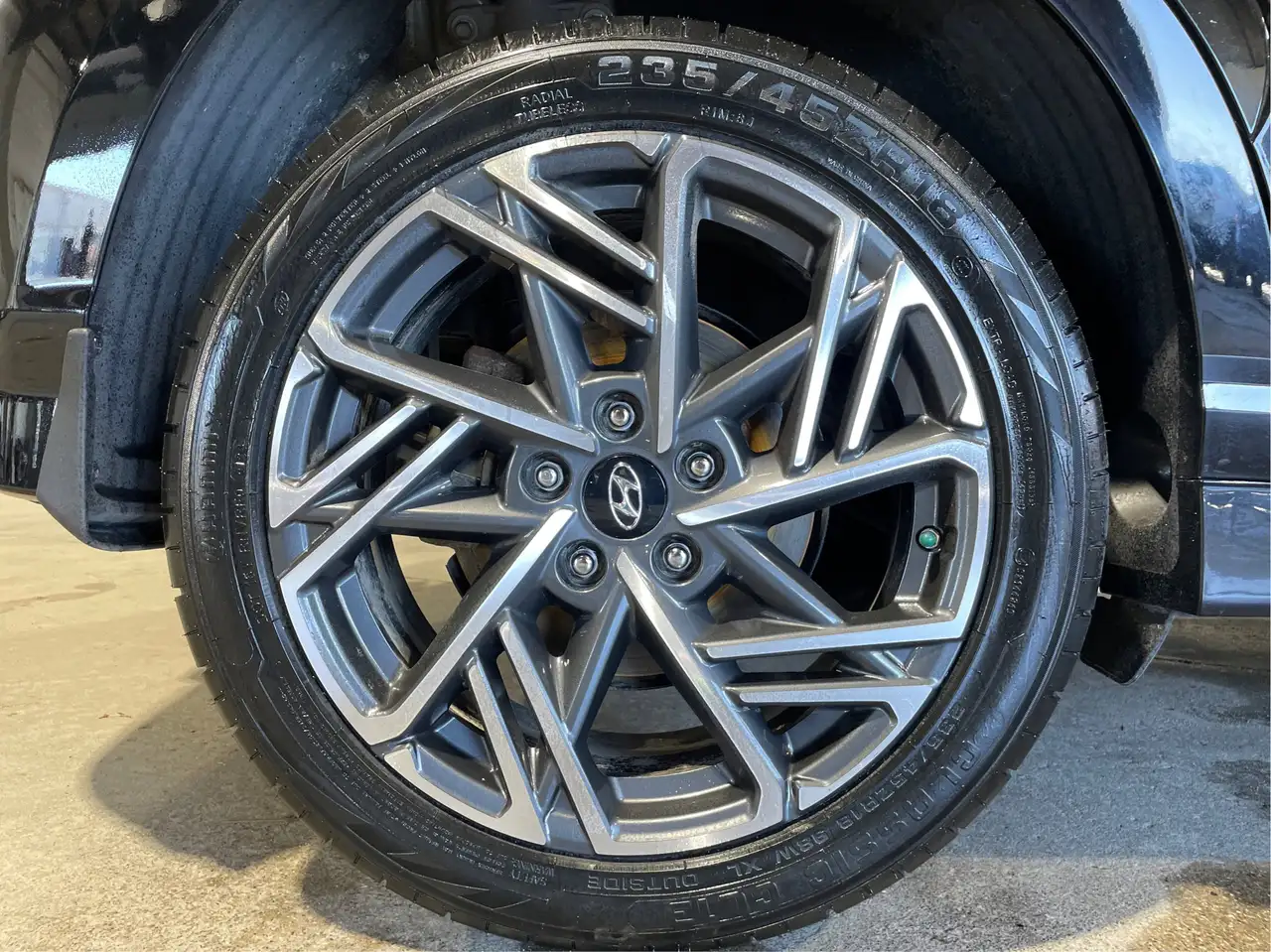 Hyundai KONA снимка Hyundai KONA