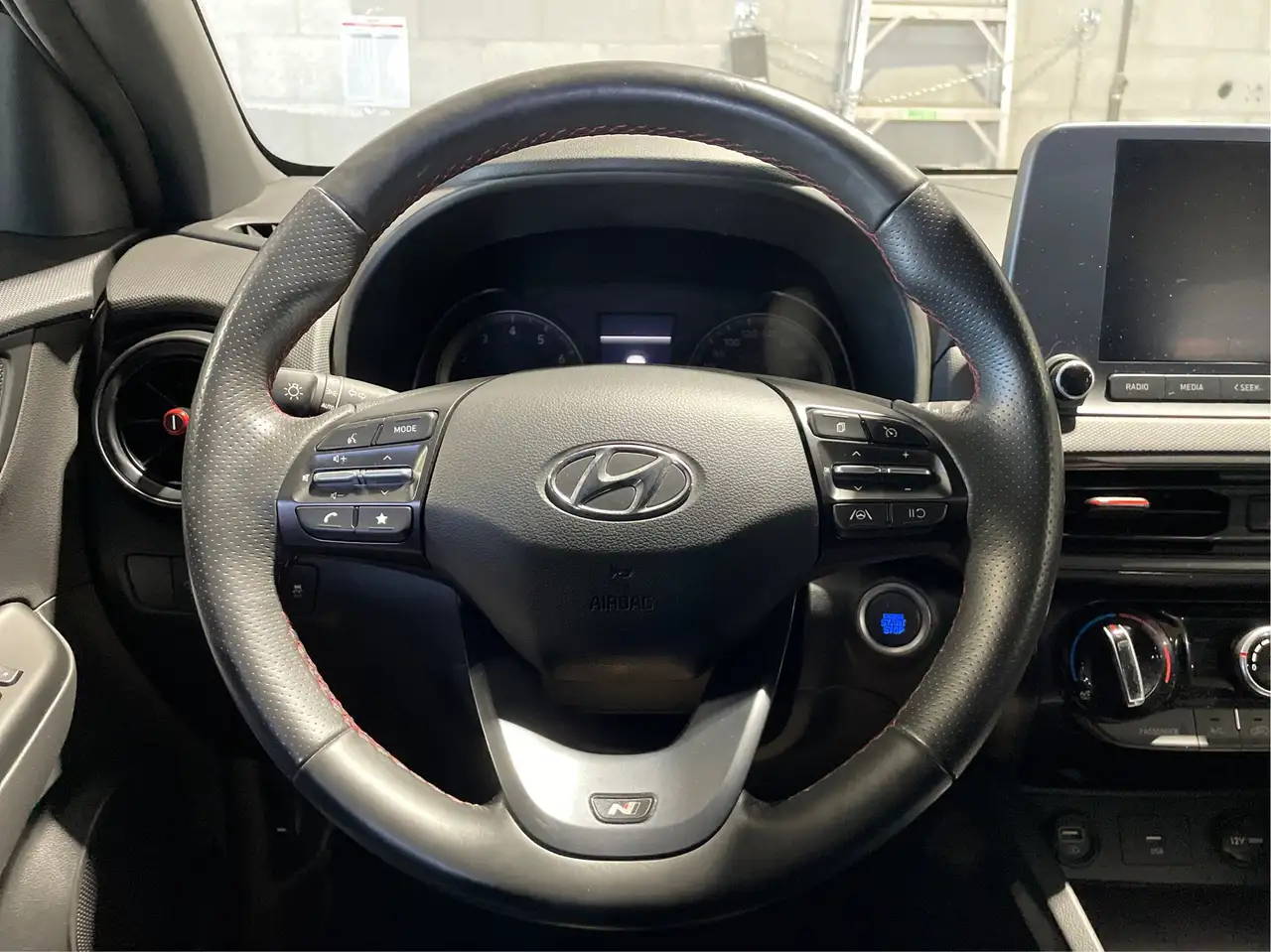 Hyundai KONA снимка Hyundai KONA