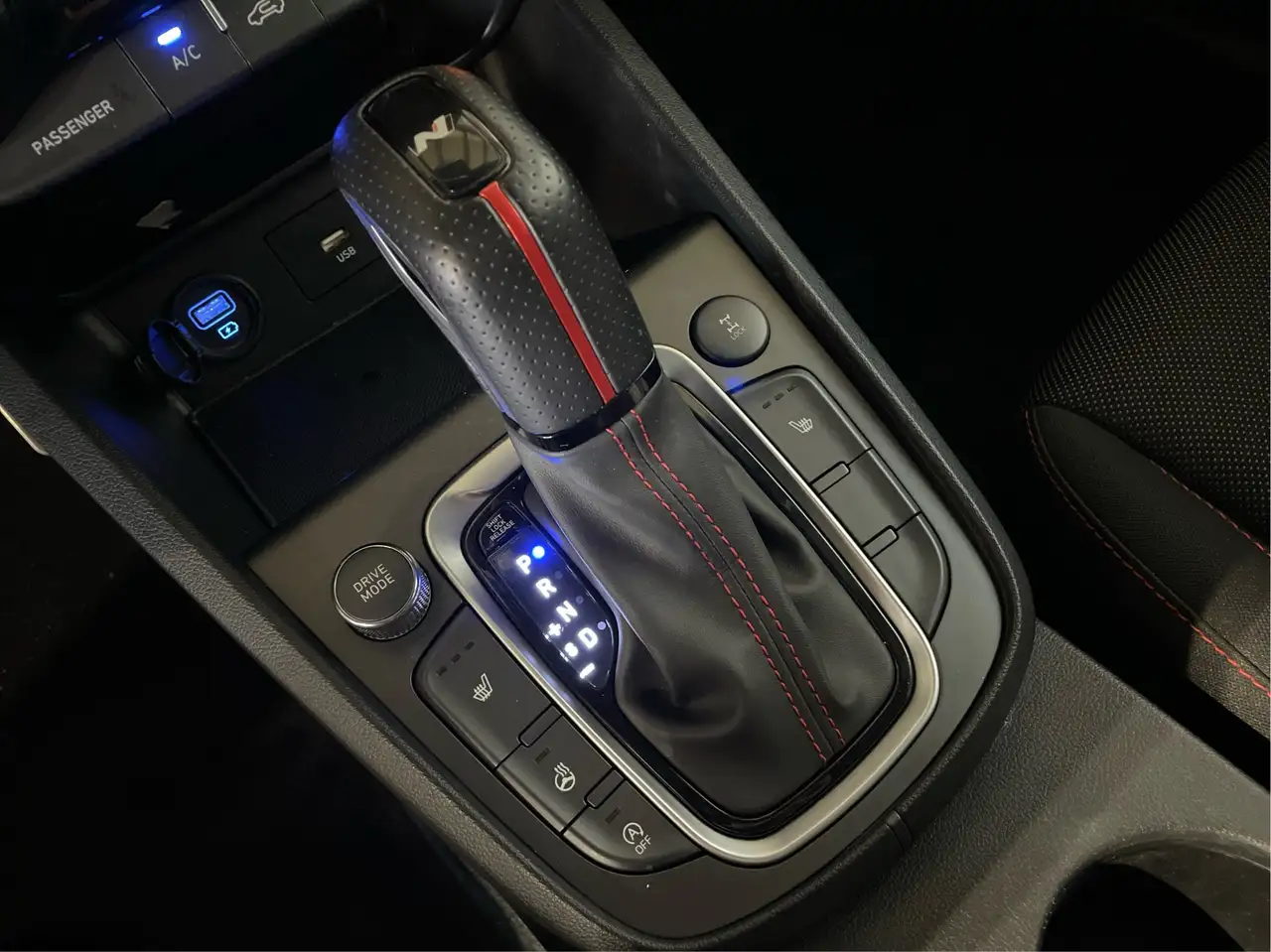 Hyundai KONA снимка Hyundai KONA