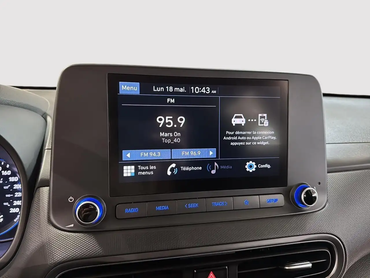 Hyundai KONA photo Hyundai KONA