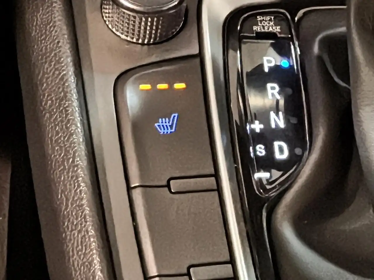 Hyundai KONA photo Hyundai KONA