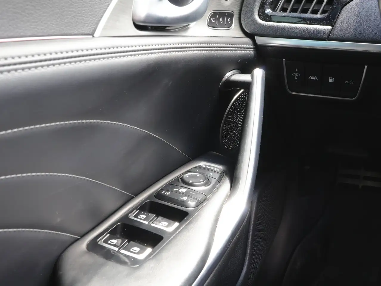 Kia Stinger fotografie Kia Stinger