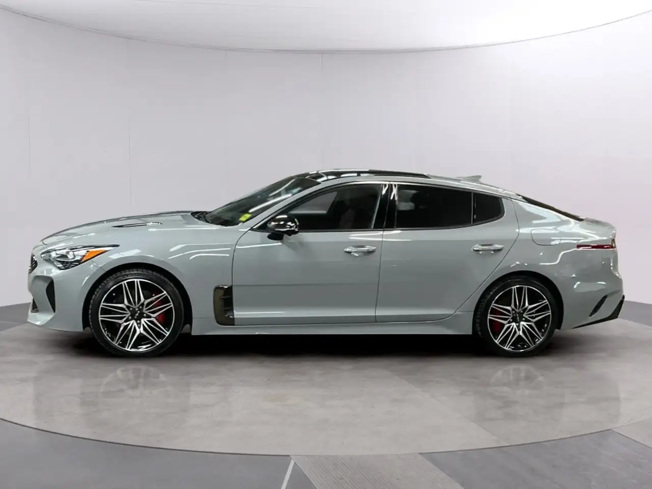 Kia Stinger photo Kia Stinger