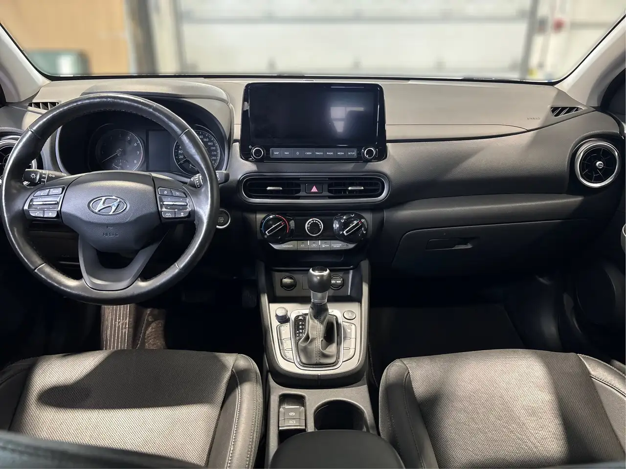 Hyundai KONA снимка Hyundai KONA