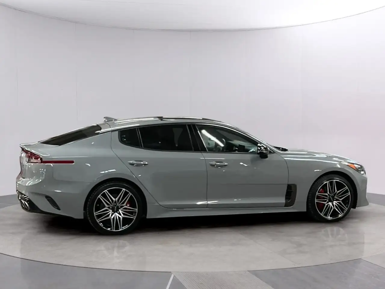 Kia Stinger photo Kia Stinger