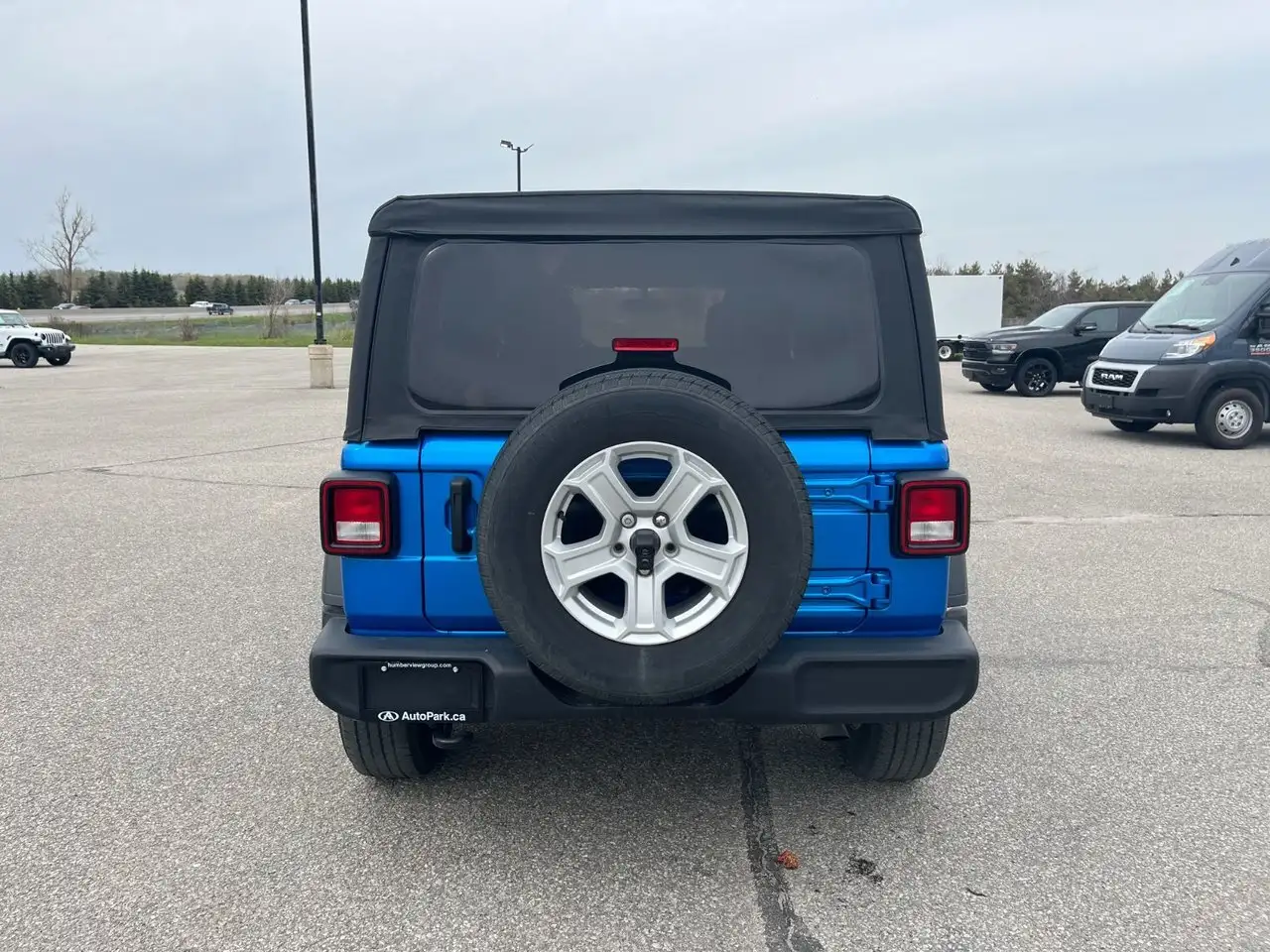Jeep Wrangler снимка Jeep Wrangler
