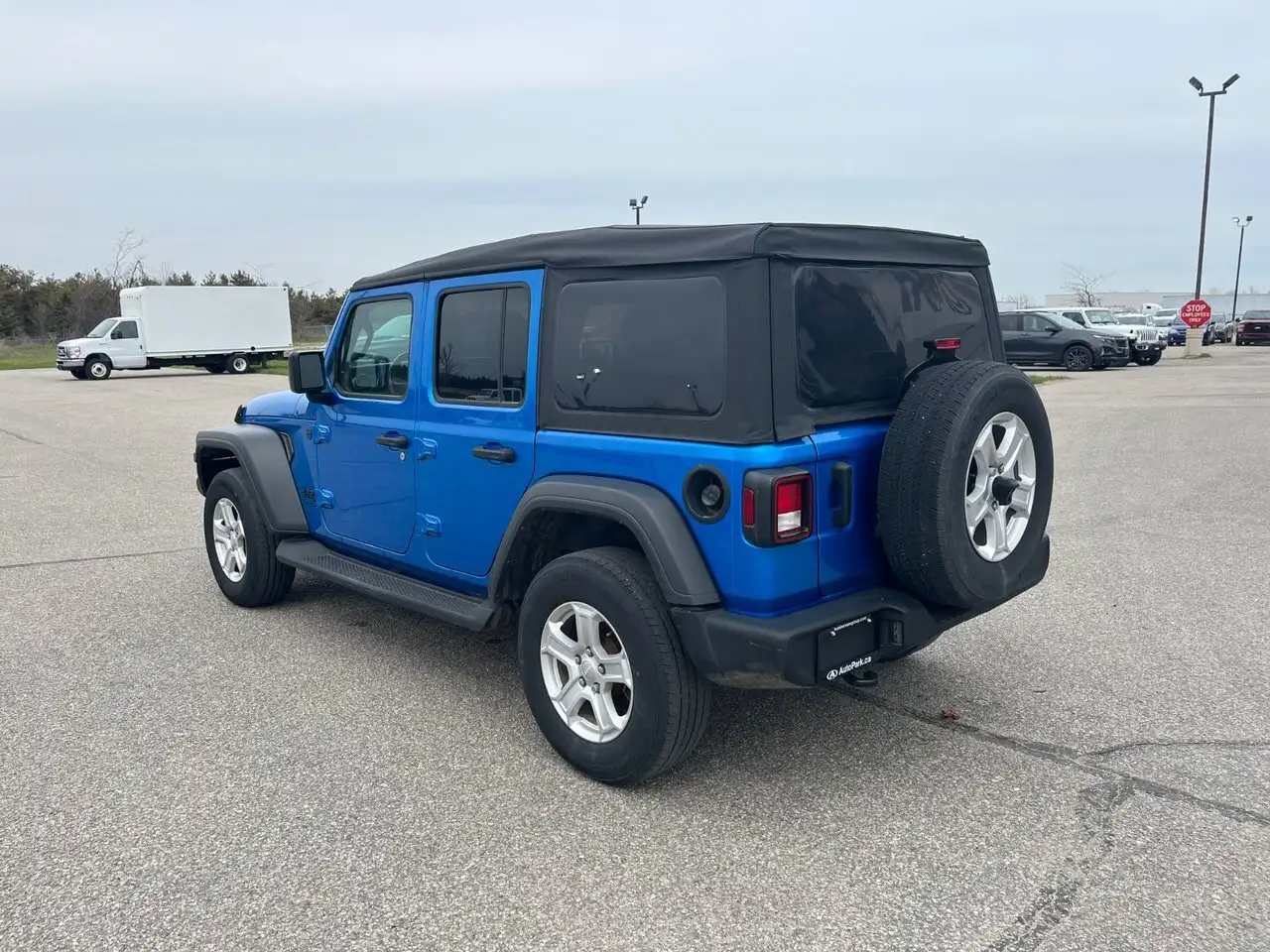 Jeep Wrangler снимка Jeep Wrangler