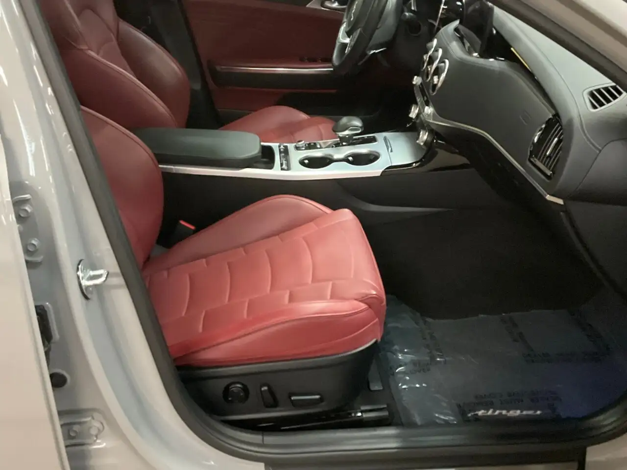 Kia Stinger photo Kia Stinger