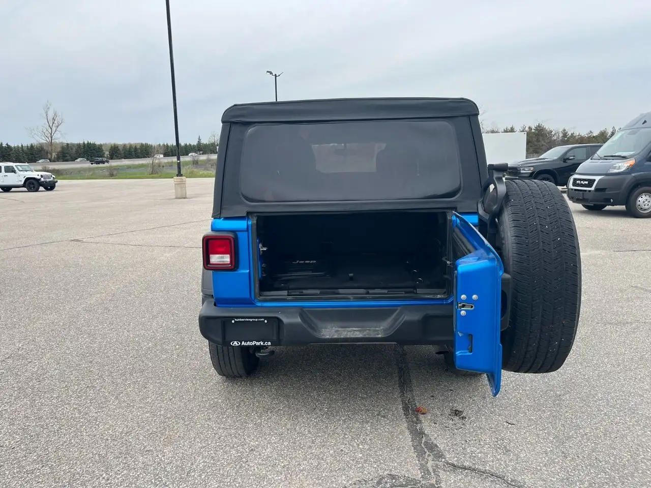 Jeep Wrangler снимка Jeep Wrangler