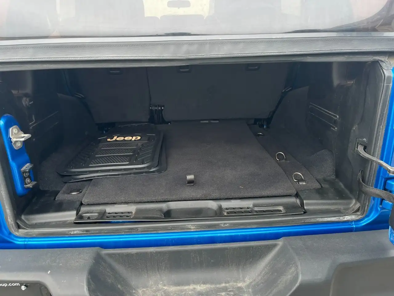 Jeep Wrangler снимка Jeep Wrangler