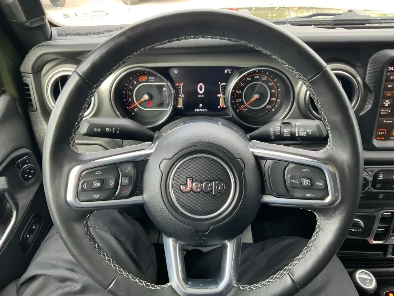 Jeep Wrangler photo Jeep Wrangler