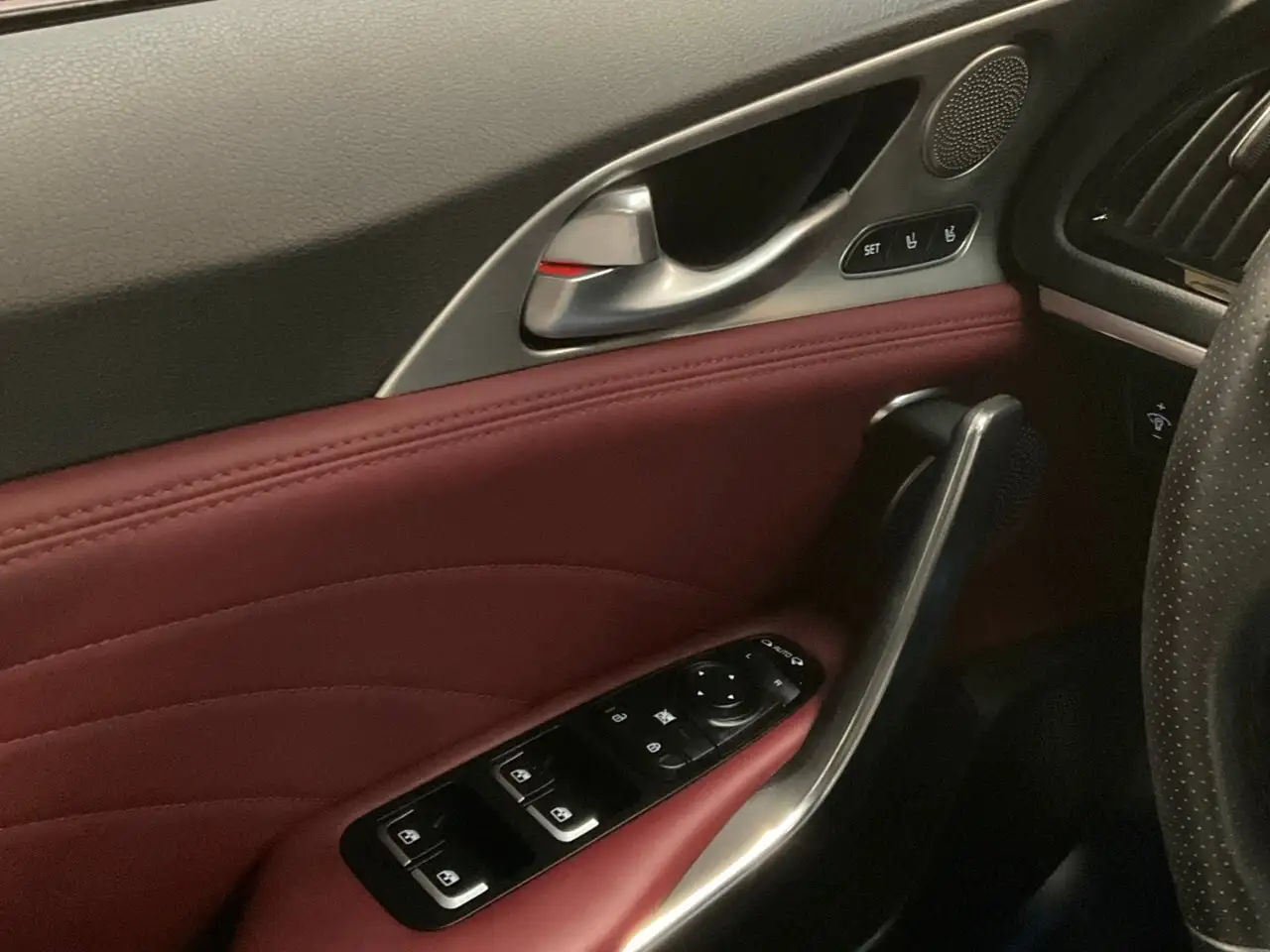 Kia Stinger photo Kia Stinger