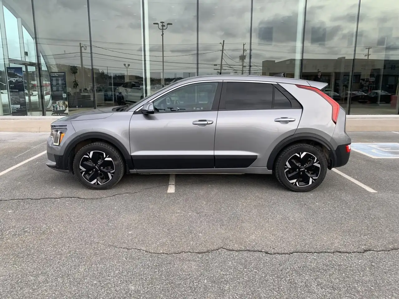 Kia Niro снимка Kia Niro