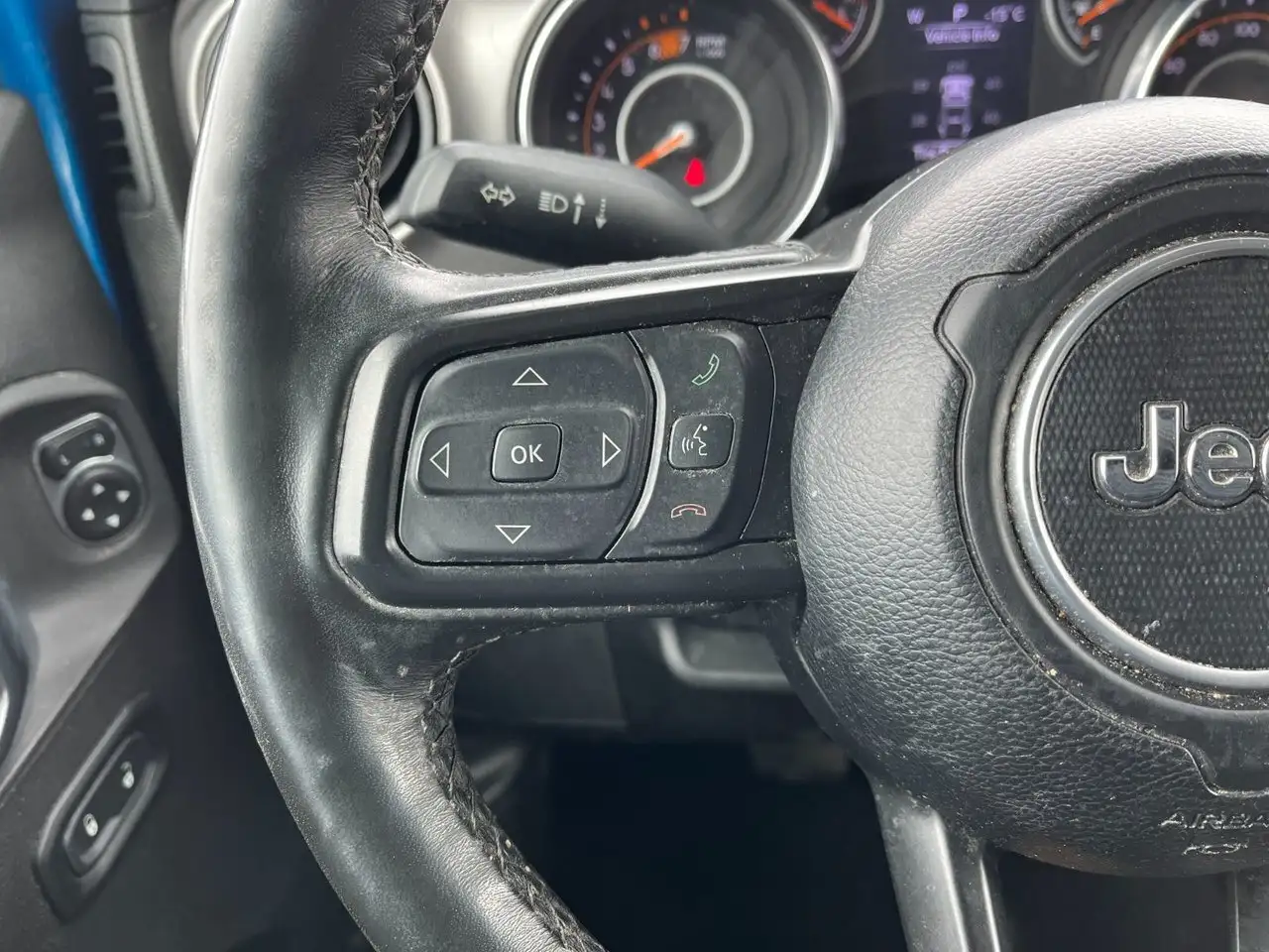 Jeep Wrangler снимка Jeep Wrangler