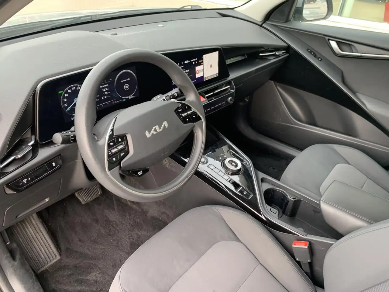Kia Niro снимка Kia Niro