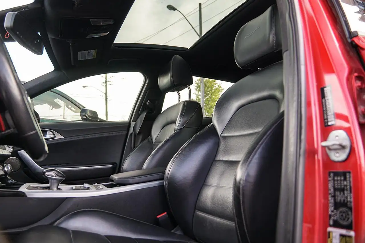 Kia Stinger photo Kia Stinger