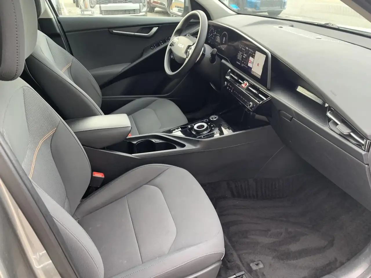 Kia Niro снимка Kia Niro