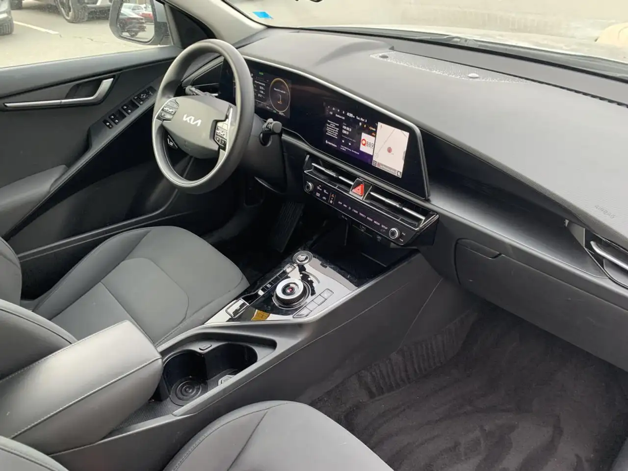 Kia Niro снимка Kia Niro