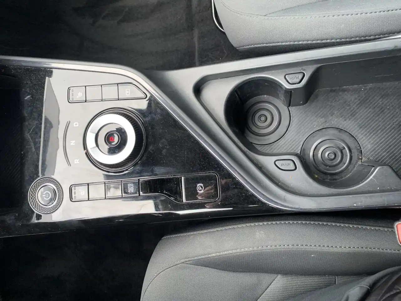 Kia Niro снимка Kia Niro